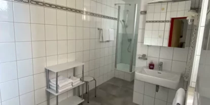 Monteur-Zimmer - Werfen - Drei Kreuz
