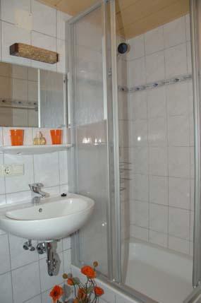 Monteur-Zimmer - Preis pro Nacht - Uttendorf (Uttendorf) - Gasthaus Kirchenwirt