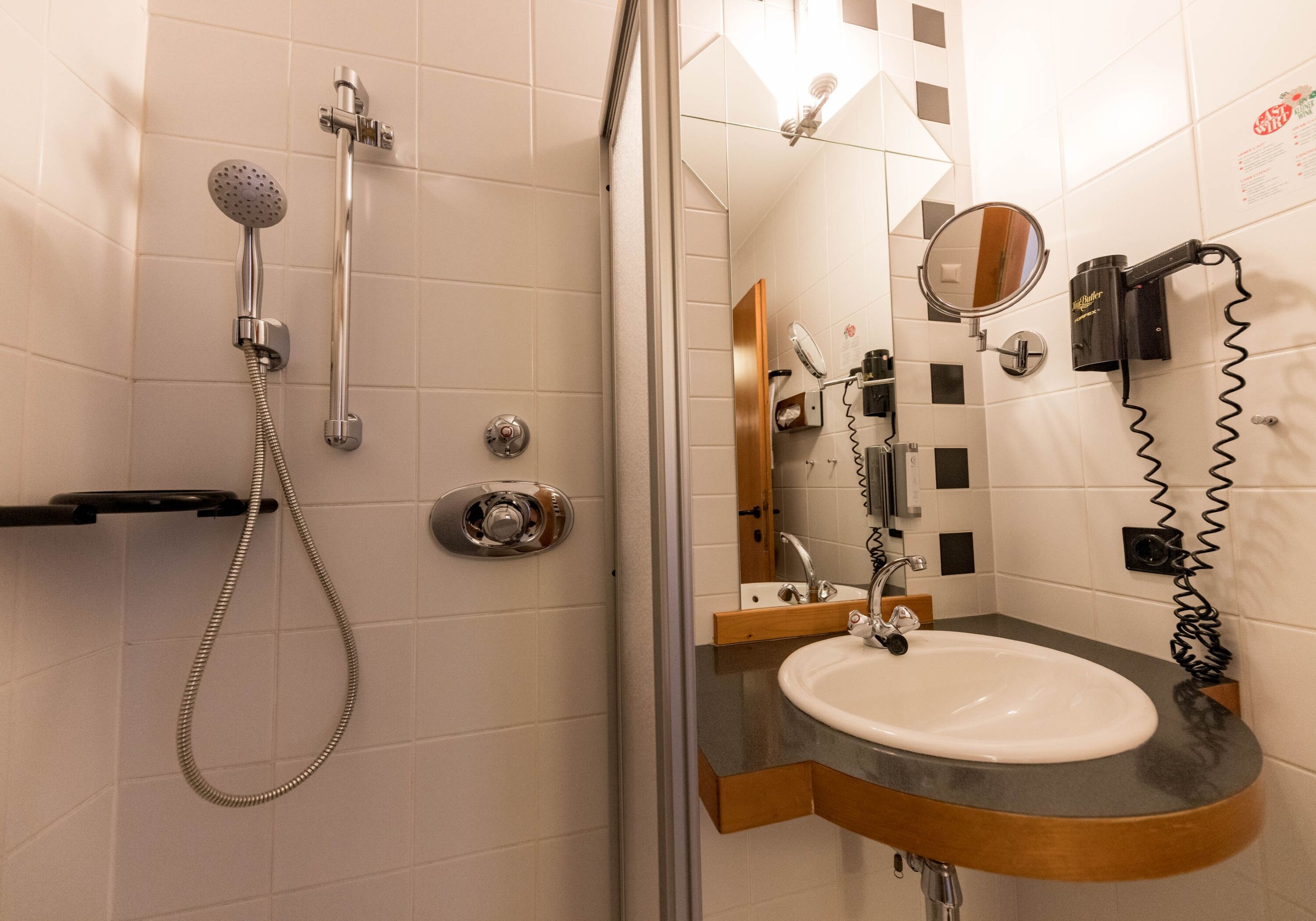 Monteur-Zimmer - Innerkrems - Hotel in Villacher Straße, Spittal an der Drau