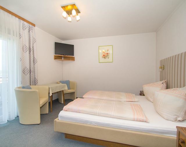 Monteur-Zimmer - Preis pro Nacht - Schiefling (Schiefling am Wörthersee) - Gästehaus Wulz-Lesjak