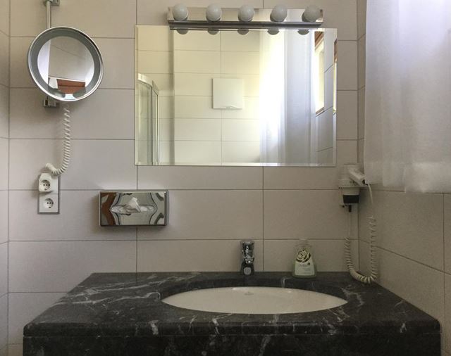 Monteur-Zimmer - Preis pro Nacht - Schiefling (Schiefling am Wörthersee) - Seehaus Kärnten Inn