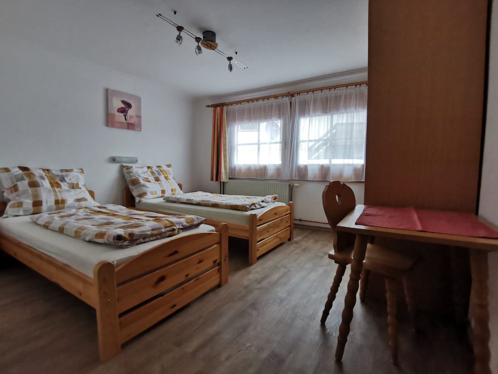 Monteur-Zimmer - Preis pro Nacht - Oberhofen am Irrsee - Monteurzimmer Bocksbergerstraße Salzburg