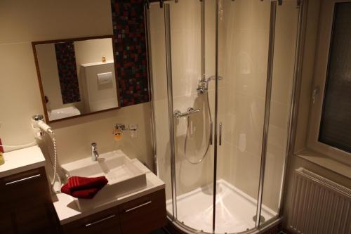 Monteur-Zimmer - Preis pro Nacht - Egg am Faaker See - Pension Beate