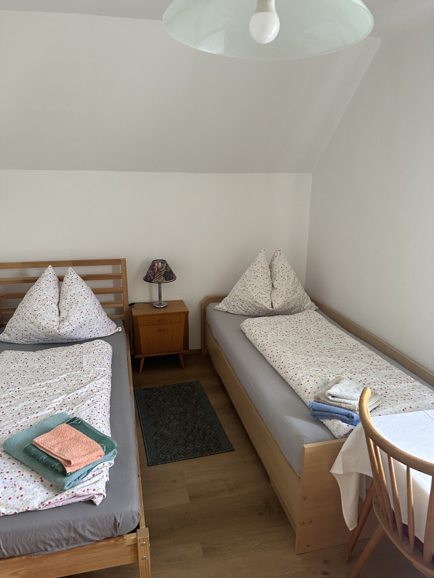 Monteur-Zimmer - Feld am See - Zimmer mit Dusche und WC in Lieserbrücke, Seeboden