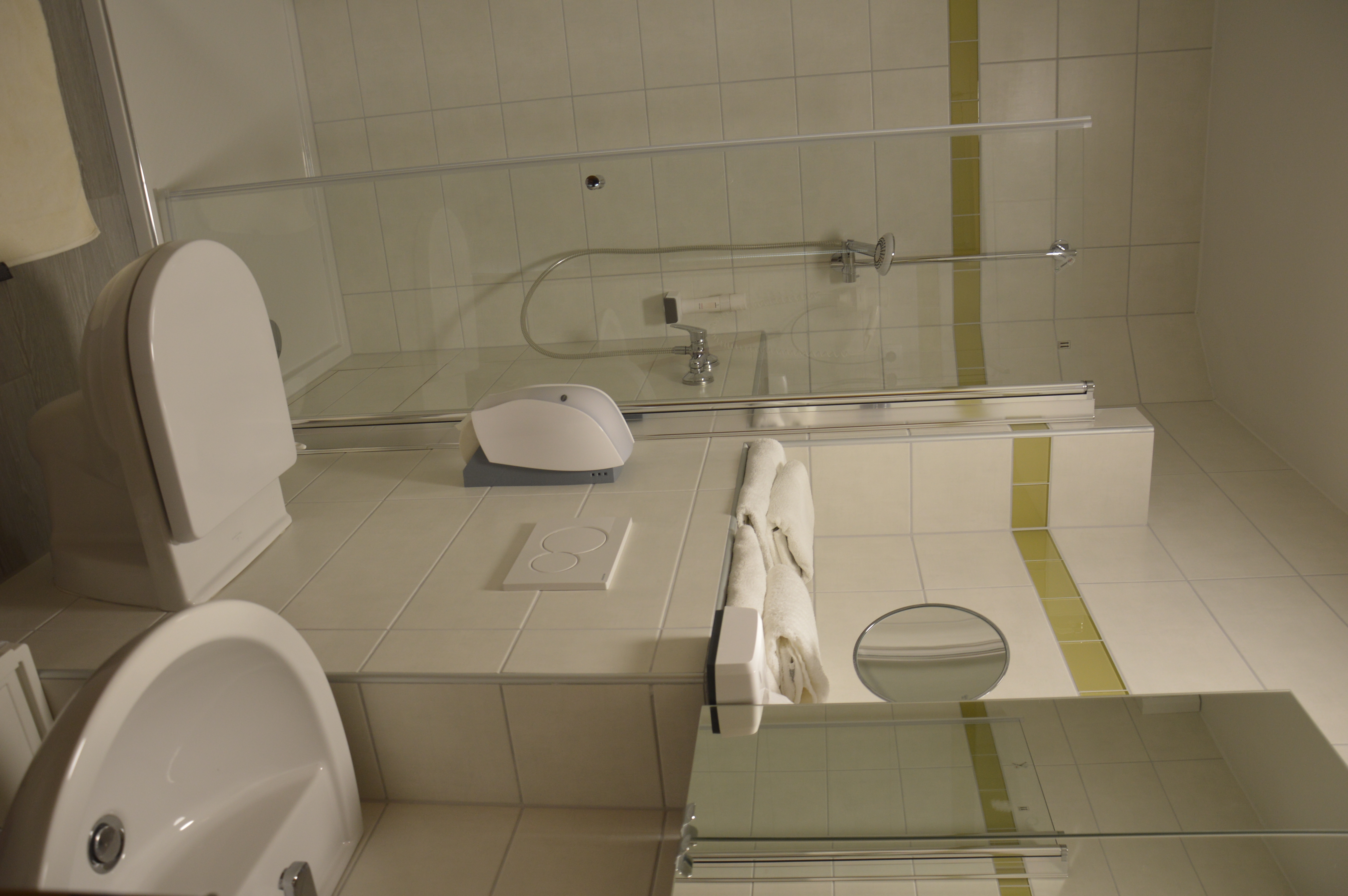 Monteur-Zimmer - Parkplatz: eigener Parkplatz für Transporter vorhanden - Bad Eisenkappel - Reisende - Monteure