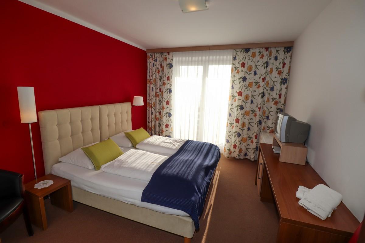 Monteur-Zimmer - Parkplatz: eigener Parkplatz für Transporter vorhanden - Bad Eisenkappel - Gasthof Pension Gutmann