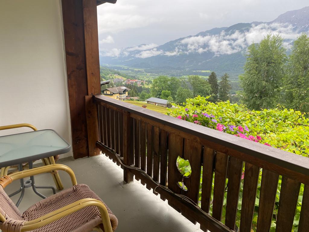 MonteurZimmer: Ausblick vom Balkon  - Ferienwohnung Lemberger 