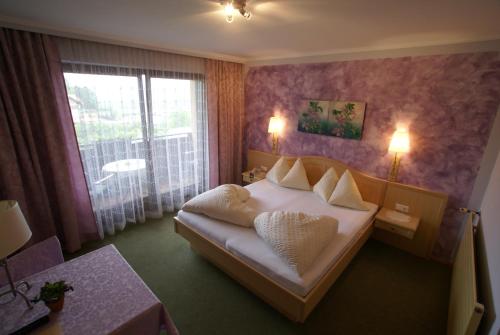 Monteur-Zimmer - Preis pro Nacht - Bodensdorf (Steindorf am Ossiacher See) - Gasthof Hotel Zur Post