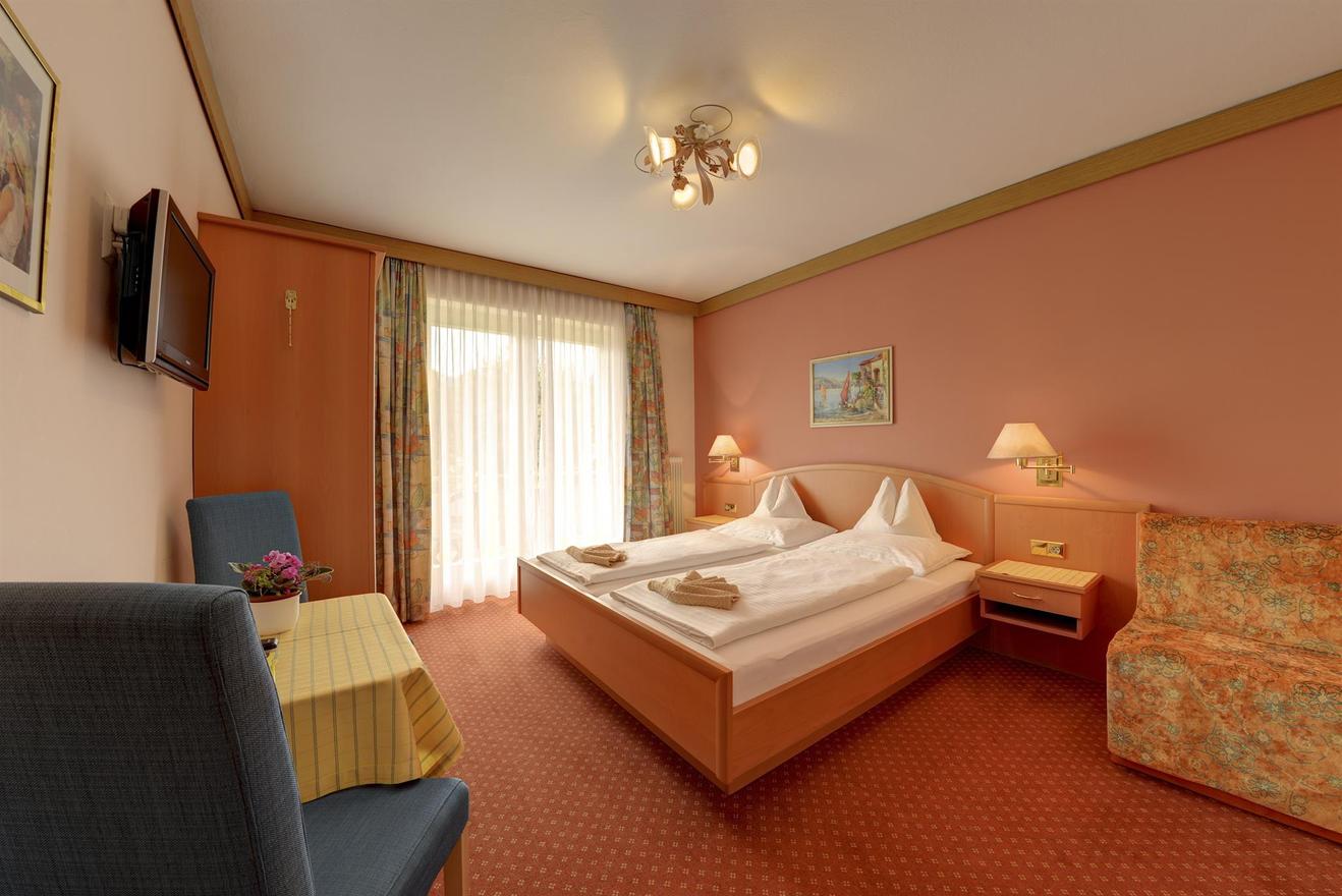 Monteur-Zimmer - Preis pro Nacht - Radenthein - Frühstückspension Haus Golker