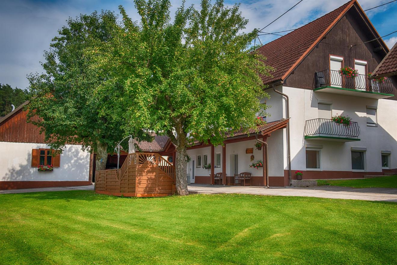 Monteur-Zimmer - Preis pro Nacht - Pisweg - Ferienwohnungen-Zimmer Haus Lach