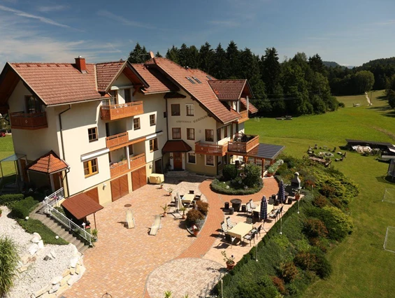 MonteurZimmer: Gästehaus Karoline
