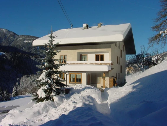 MonteurZimmer: Haus Obernosterer