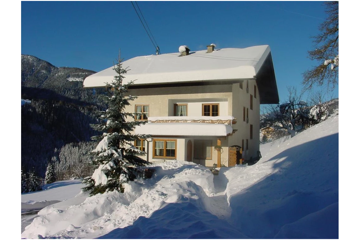 MonteurZimmer: Haus Obernosterer