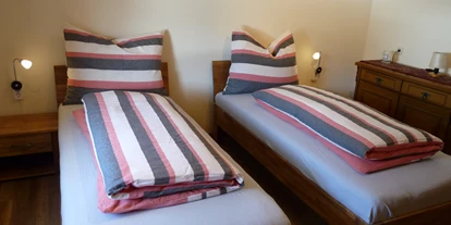 Monteur-Zimmer - Zwischenreinigung - Nockberge - 1. Schlafzimmer Fewo 'Panorama' im 1. OG - Ferienhaus Schäfer
