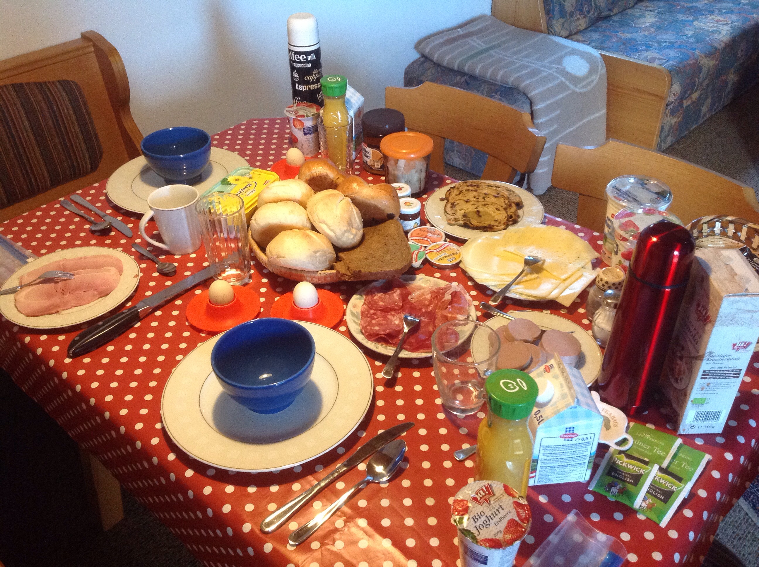 MonteurZimmer: Frühstück damit man den Tag sehr gut startet! - Ferienhaus Schäfer