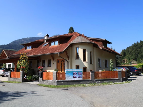 MonteurZimmer: Appartementhaus Sabine