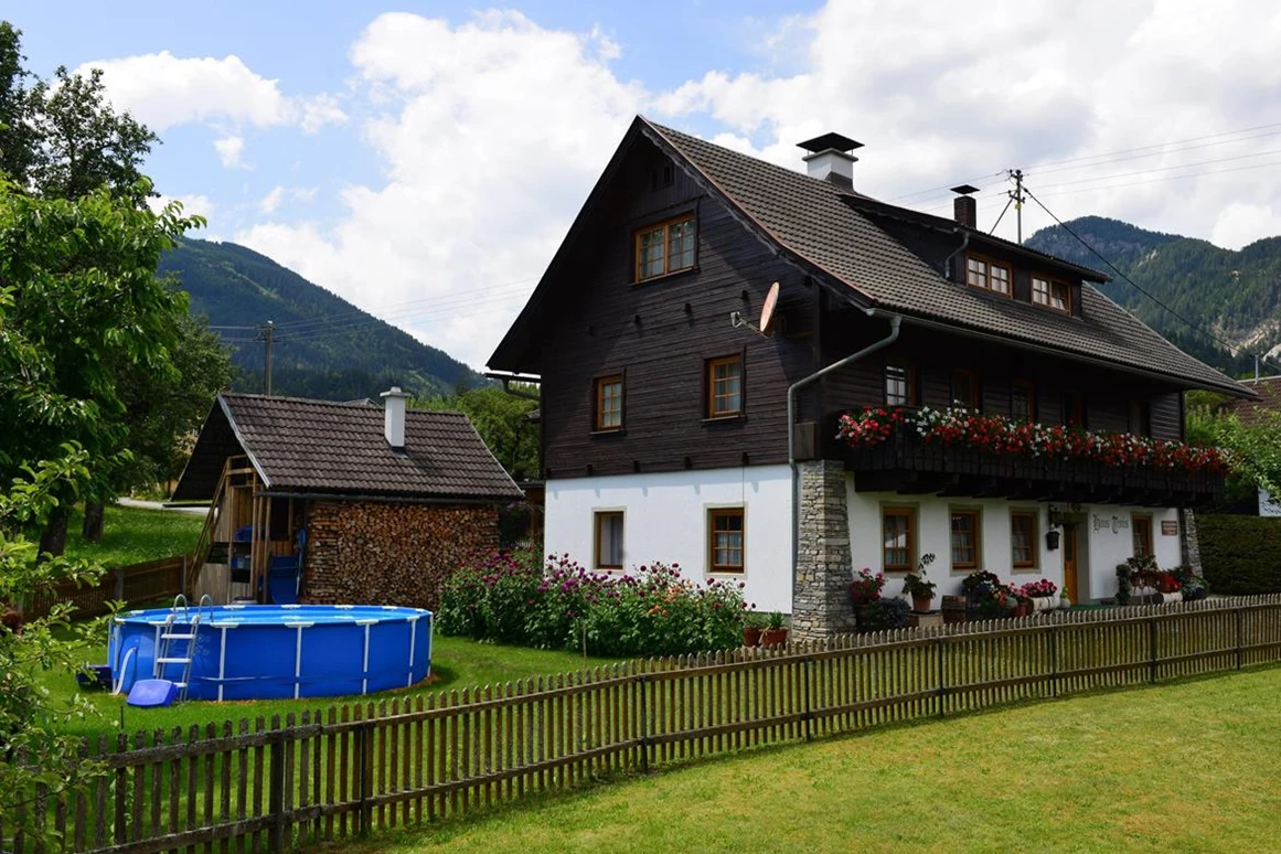 MonteurZimmer: Ferienhaus Nickl - Tenös