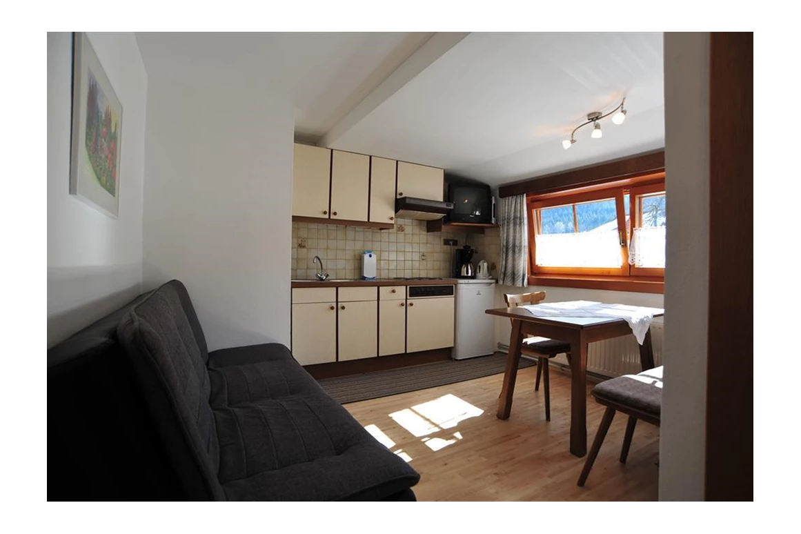 MonteurZimmer: Ferienhaus Nickl - Tenös