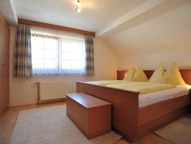 MonteurZimmer: Ferienhaus Nickl - Tenös