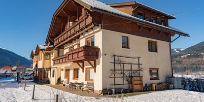Monteur-Zimmer - Parkplatz: eigener Parkplatz für PKW vorhanden - Naturarena - Appartement Ferienwohnung Pernull