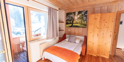 Monteur-Zimmer - Parkplatz: eigener Parkplatz für PKW vorhanden - Naturarena - Appartement Ferienwohnung Pernull