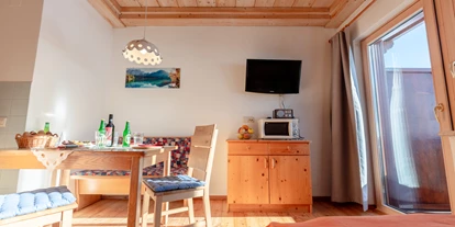 Monteur-Zimmer - Parkplatz: eigener Parkplatz für PKW vorhanden - Naturarena - Appartement Ferienwohnung Pernull