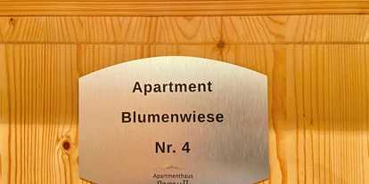Monteur-Zimmer - Parkplatz: eigener Parkplatz für PKW vorhanden - Naturarena - Appartement Ferienwohnung Pernull