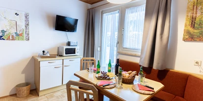 Monteur-Zimmer - Parkplatz: eigener Parkplatz für PKW vorhanden - Naturarena - Appartement Ferienwohnung Pernull
