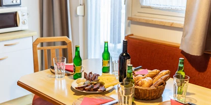 Monteur-Zimmer - Parkplatz: eigener Parkplatz für PKW vorhanden - Naturarena - Appartement Ferienwohnung Pernull