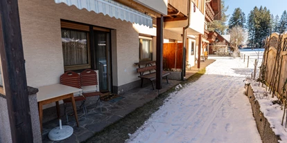 Monteur-Zimmer - Parkplatz: eigener Parkplatz für PKW vorhanden - Naturarena - Appartement Ferienwohnung Pernull