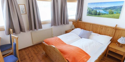 Monteur-Zimmer - Parkplatz: eigener Parkplatz für PKW vorhanden - Naturarena - Appartement Ferienwohnung Pernull