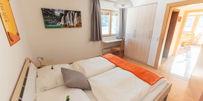 Monteur-Zimmer - Parkplatz: eigener Parkplatz für PKW vorhanden - Naturarena - Appartement Ferienwohnung Pernull
