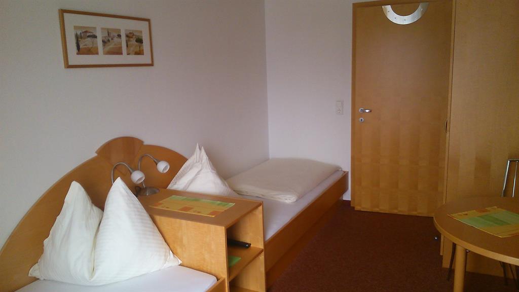Monteur-Zimmer - Pusarnitz - Pension Siegelbrunn Bed & Breakfast