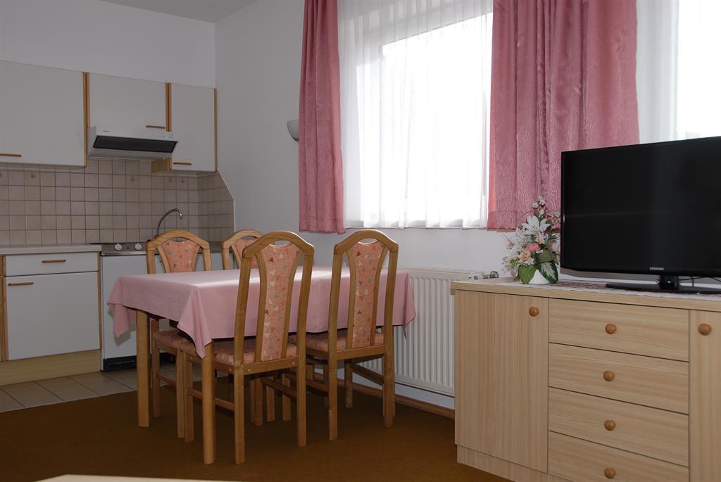 Monteur-Zimmer - Preis pro Nacht - Egg am Faaker See - Pension & Appartement Fortin