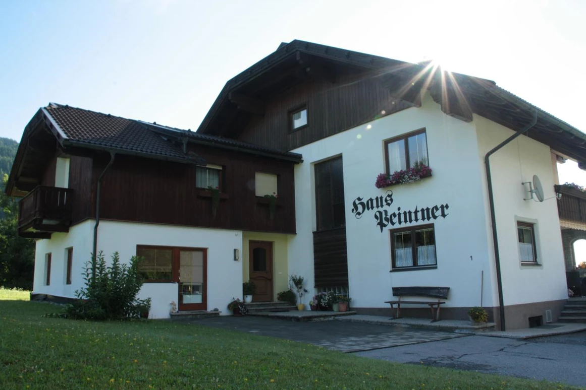 MonteurZimmer: Haus Peintner