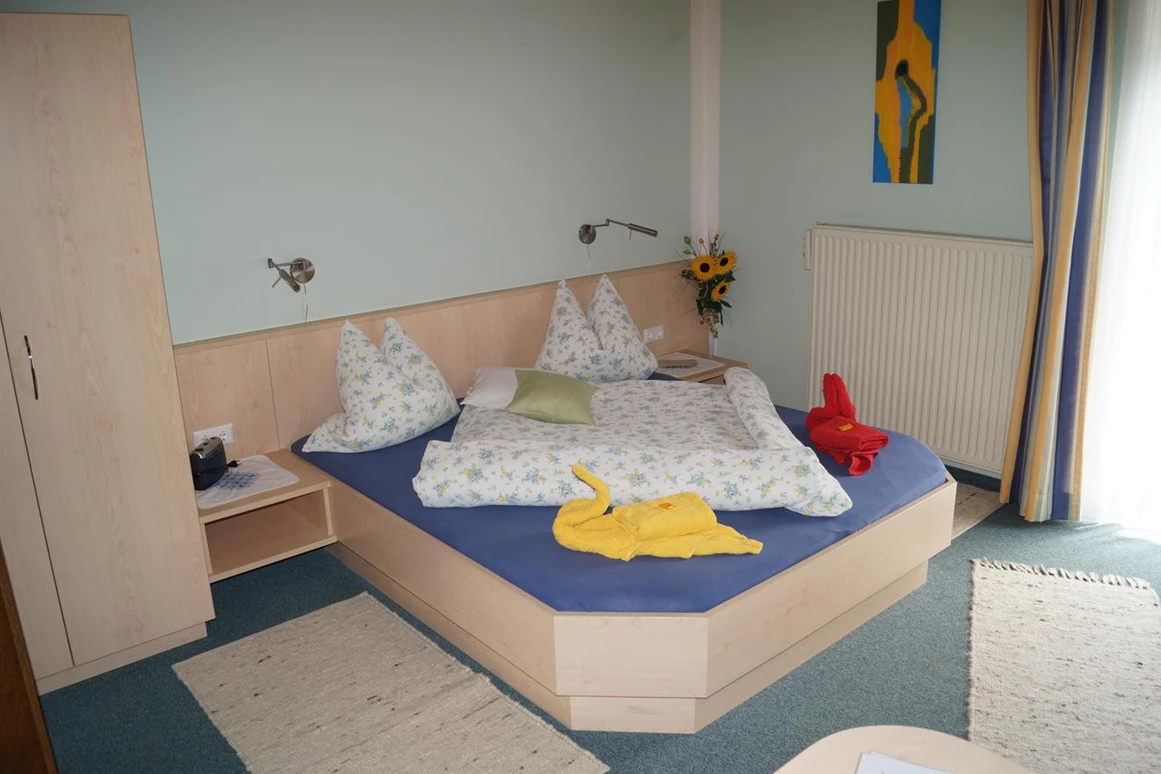 MonteurZimmer: Haus Peintner