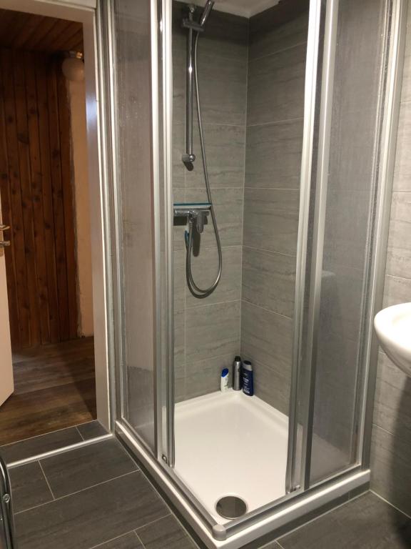 Monteur-Zimmer - Liesing (Lesachtal) - Ferienhaus Vera