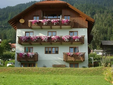 MonteurZimmer: Haus Rohr