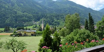Monteur-Zimmer - Preis pro Nacht - Österreich - Blick auf unsere Pfarrkirche. - Landhaus Königsreiner