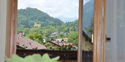 Monteur-Zimmer - Preis pro Nacht - Österreich - Ein Blick auf den Danielsberg mit der Filialkirche St. Georg - Landhaus Königsreiner