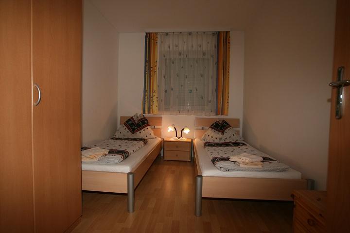 Monteur-Zimmer - Steinfeld (Steinfeld) - Appartementhaus Flattach