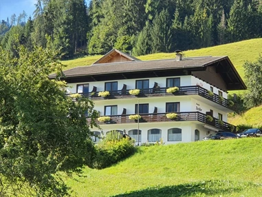 MonteurZimmer: Pension Tischler