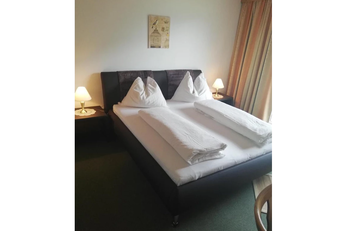 MonteurZimmer: Pension Tischler
