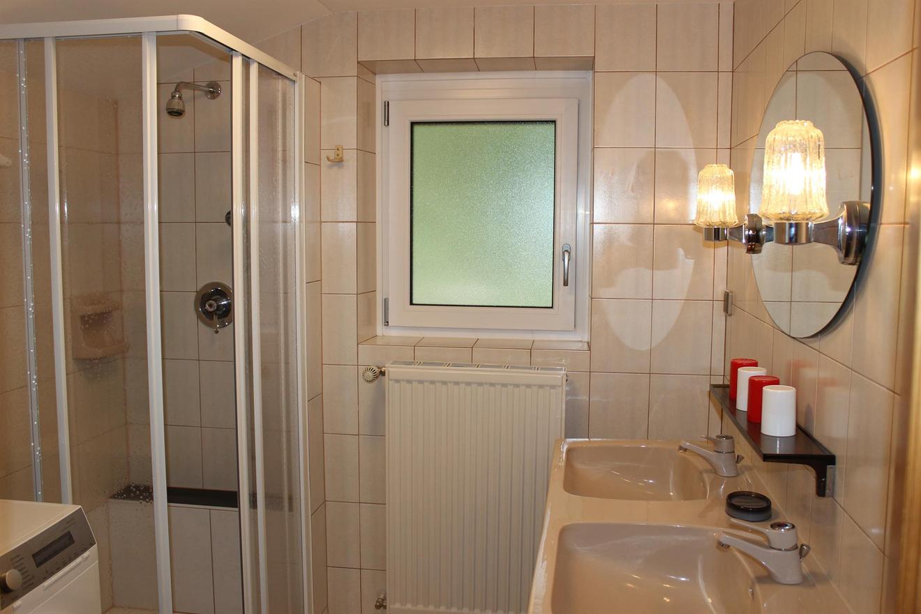 Monteur-Zimmer - Preis pro Nacht - Zlan - Dünhofen Edith