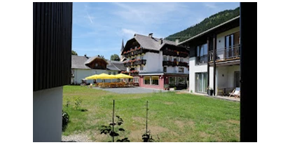 Monteur-Zimmer - Parkplatz: eigener Parkplatz für PKW vorhanden - Naturarena - Ferienwohnungen Domenig am Weissensee