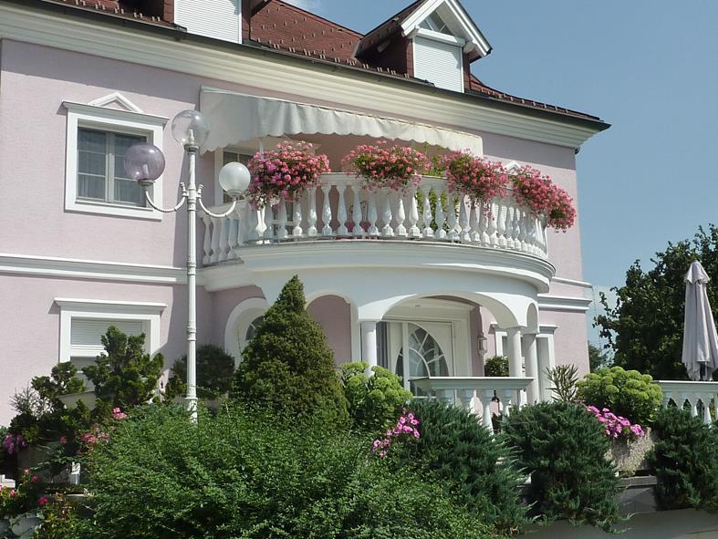 Monteur-Zimmer - Preis pro Nacht - Strau - Villa Rosé