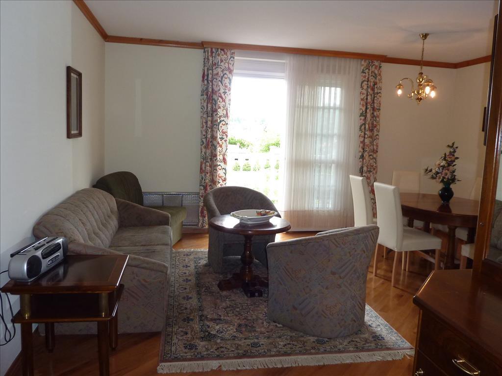 Monteur-Zimmer - Preis pro Nacht - Strau - Villa Rosé