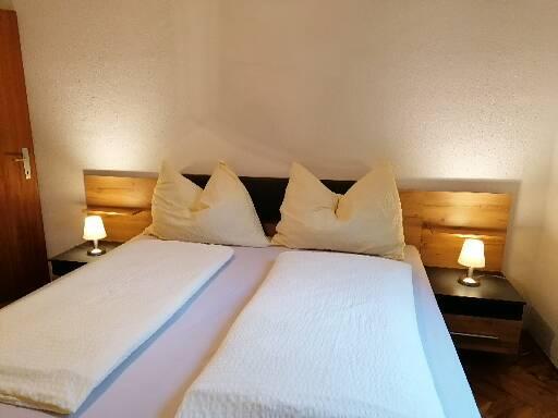 Monteur-Zimmer - Srejach - Ferienwohnungen Wobek