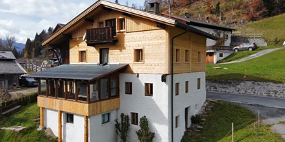 Monteur-Zimmer - Parkplatz: eigener Parkplatz für PKW vorhanden - Naturarena - Ferienhaus Schneider