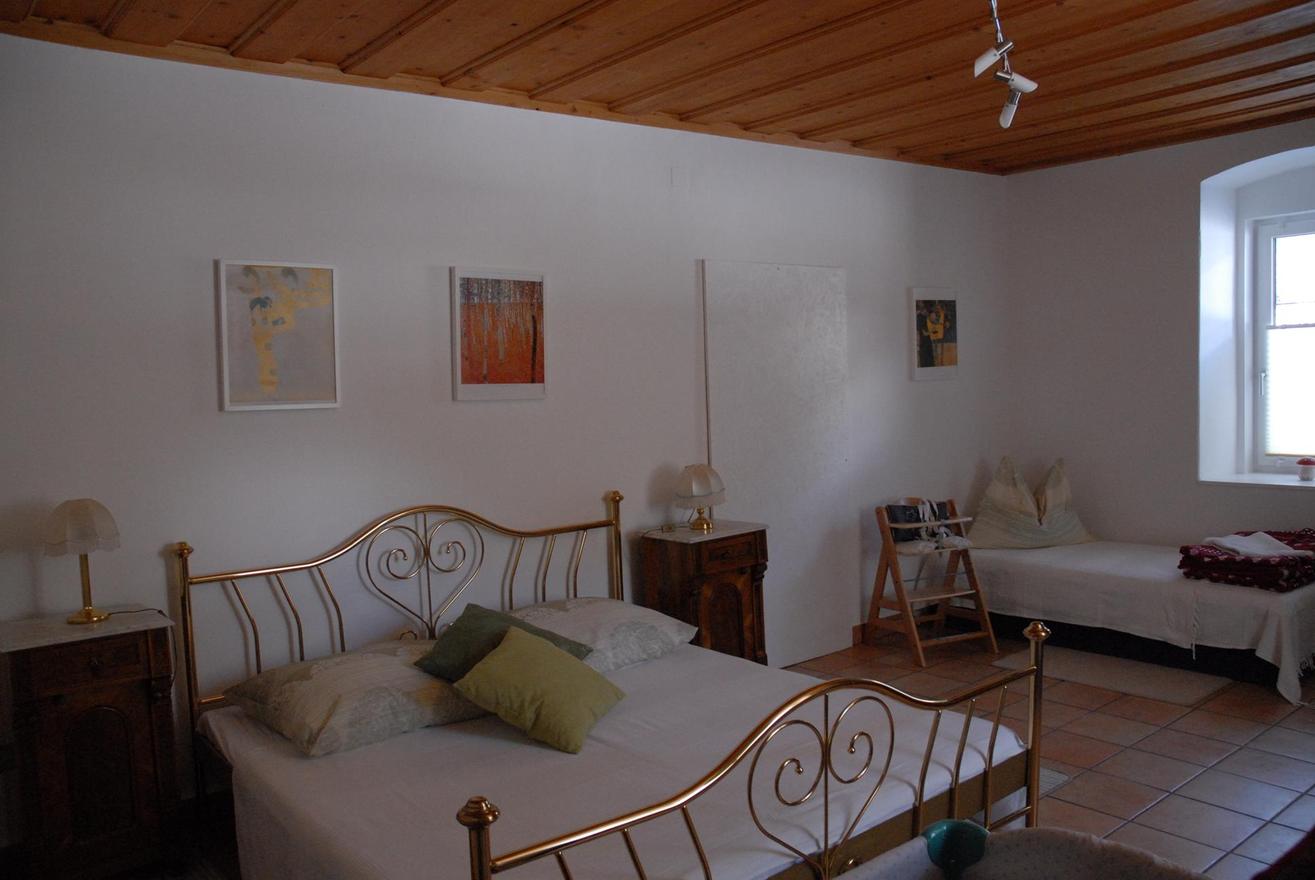 Monteur-Zimmer - Preis pro Nacht - Stall - Appartementhaus Parkvilla